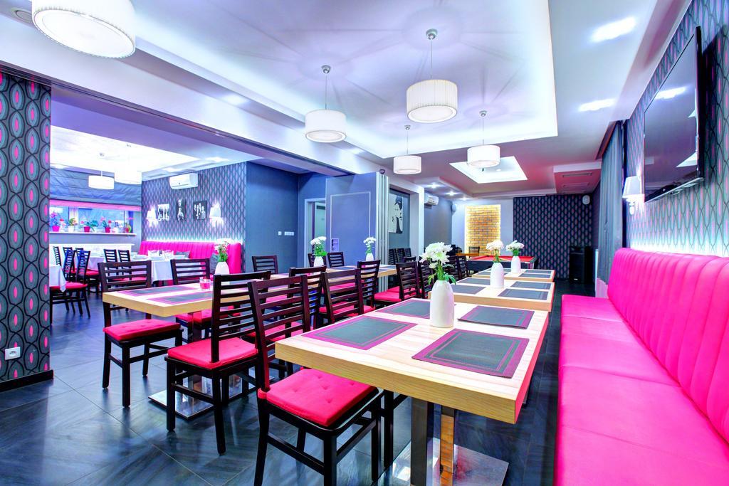 Hostel Evotel Зелонка Екстериор снимка