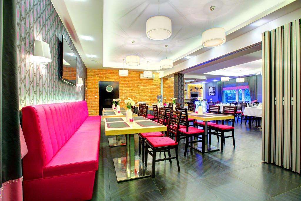 Hostel Evotel Зелонка Екстериор снимка
