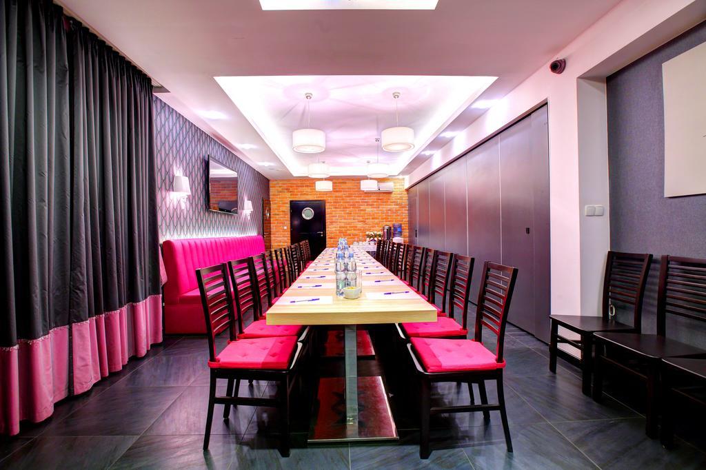 Hostel Evotel Зелонка Екстериор снимка