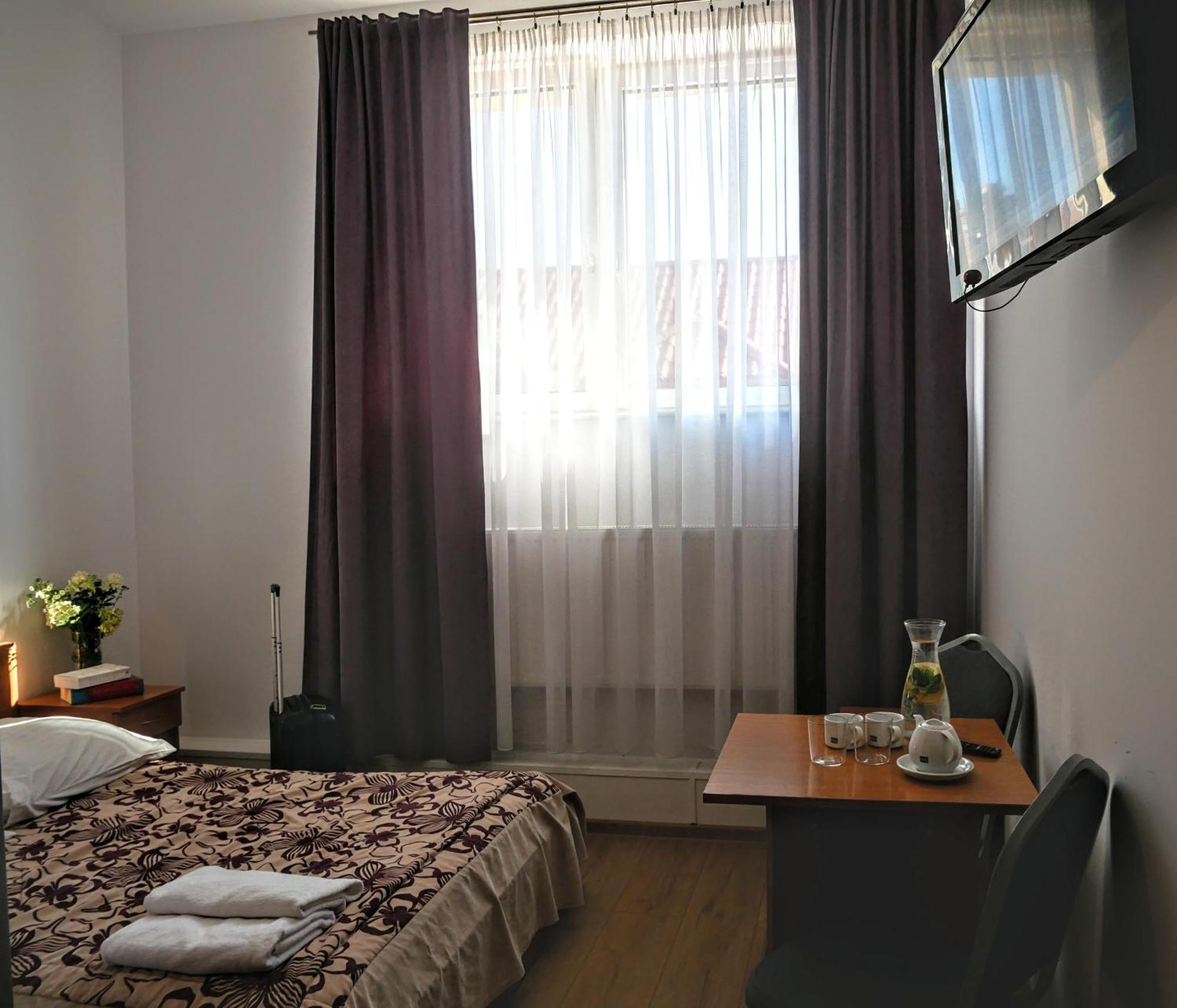 Hostel Evotel Зелонка Екстериор снимка