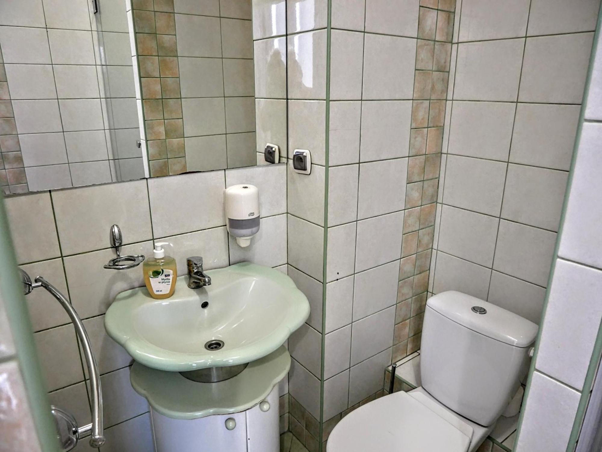 Hostel Evotel Зелонка Екстериор снимка
