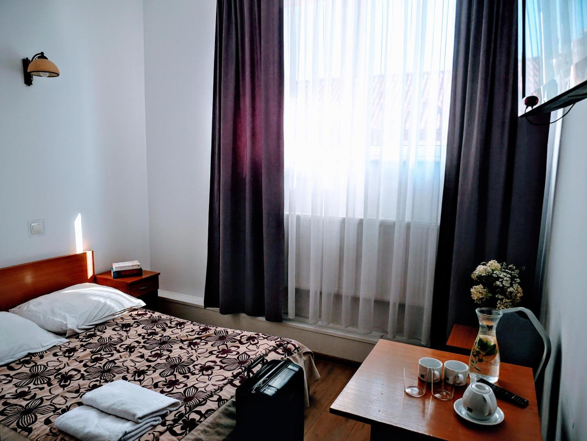 Hostel Evotel Зелонка Екстериор снимка