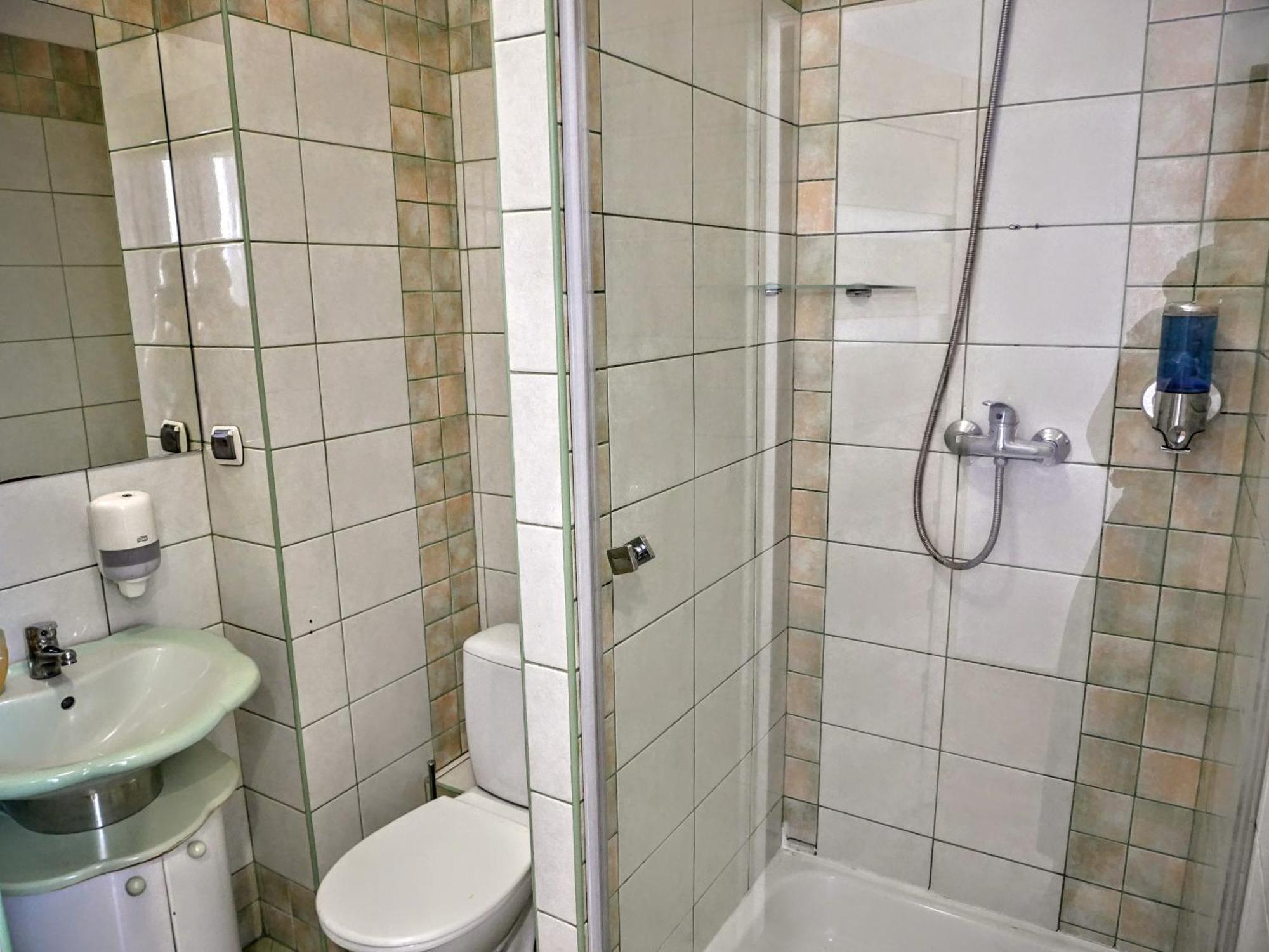 Hostel Evotel Зелонка Екстериор снимка